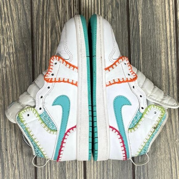 Nike Air Jordan 1 Mid SE Girl Multi Knit Sneaker Basketball Shoes White Sz 1Y - Picture 5 of 7